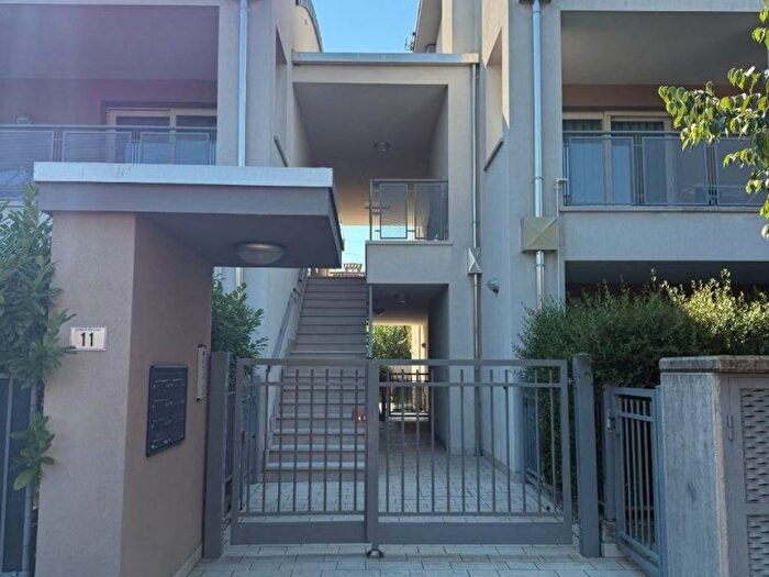 Appartamento quadrilocale in affitto in Via Mons Alessandro Ganassini, Ospedaletto Santa Lucia Arcè, Pescantina