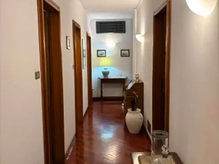 Appartamento con 5 locali in vendita in Via Giuseppe Orsi, Napoli