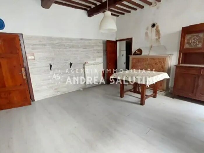 Appartamento quadrilocale in vendita in Vicolo Rio Magno, Buti