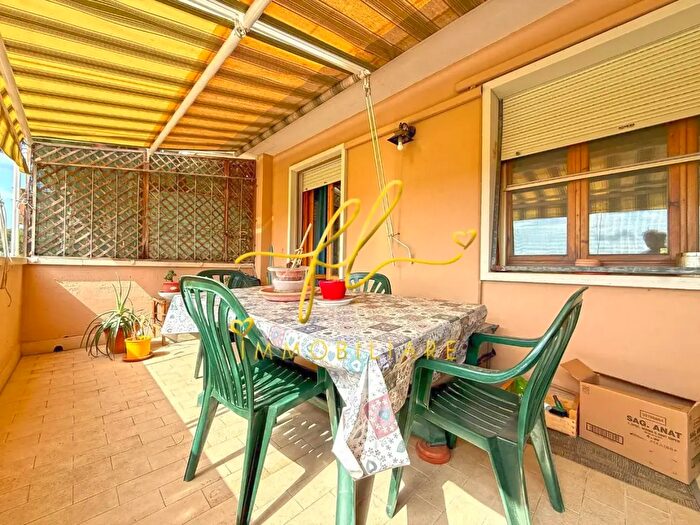 Appartamento con 5 locali in vendita in Cecina