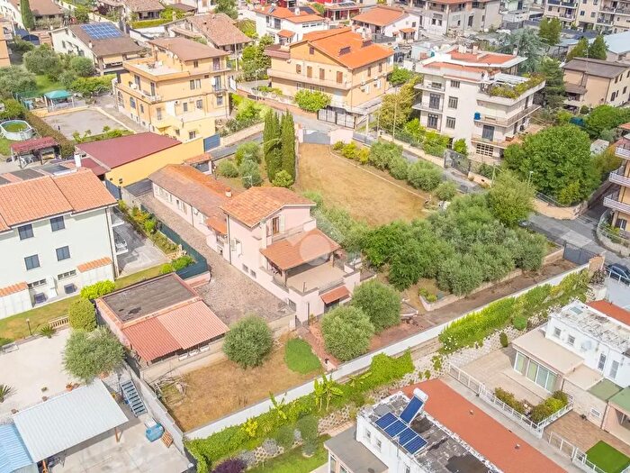 Casa con 5 locali in vendita in Via Massa di San Giuliano, Roma