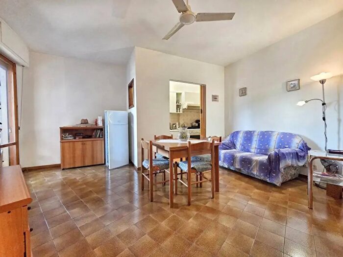 Appartamento trilocale in vendita in Massa