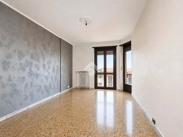 Appartamento trilocale in vendita in Via Giovanni Bobba, Cigliano