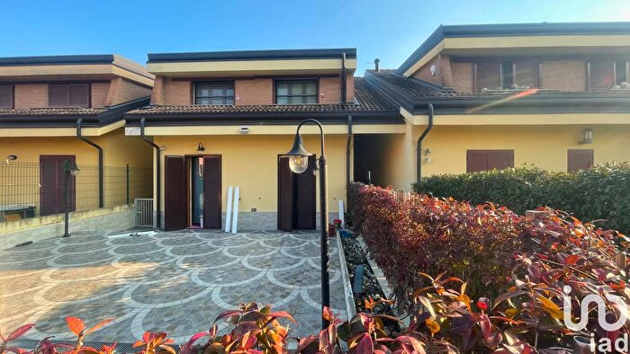 Appartamento trilocale in vendita in Via dei Gelsi, Bernareggio