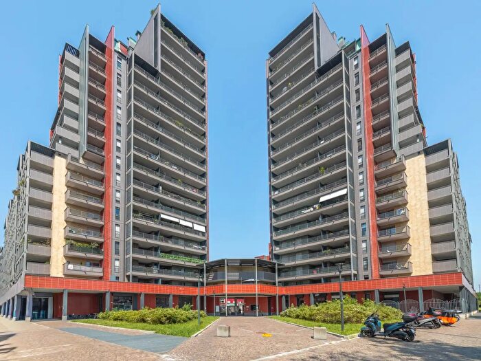 Appartamento bilocale in vendita in Via Enrico Cosenz, Milano