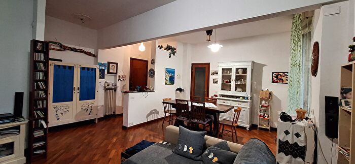 Appartamento quadrilocale in vendita in Via Ostra, Ancona