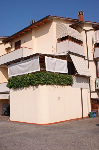 Casa con 7 locali in vendita in Via della Vigna, Montespertoli