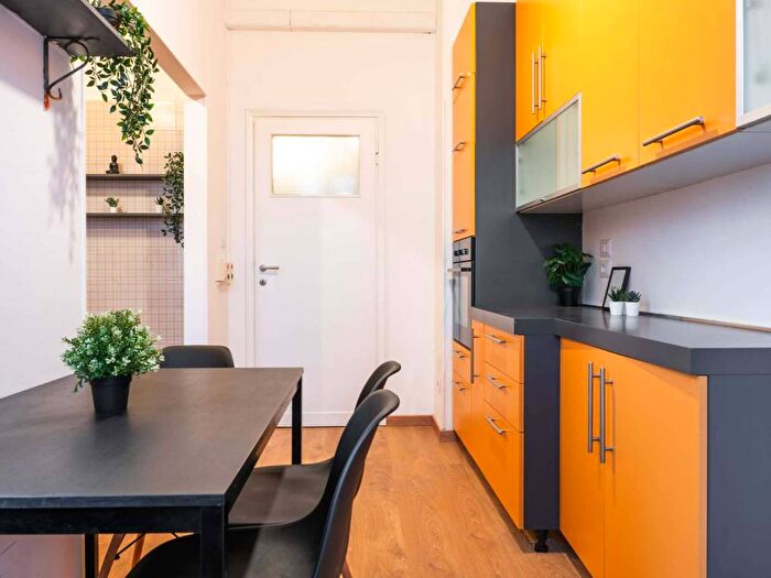 Appartamento con 5 locali in affitto in Via Calatafimi, Ticinese, Milano