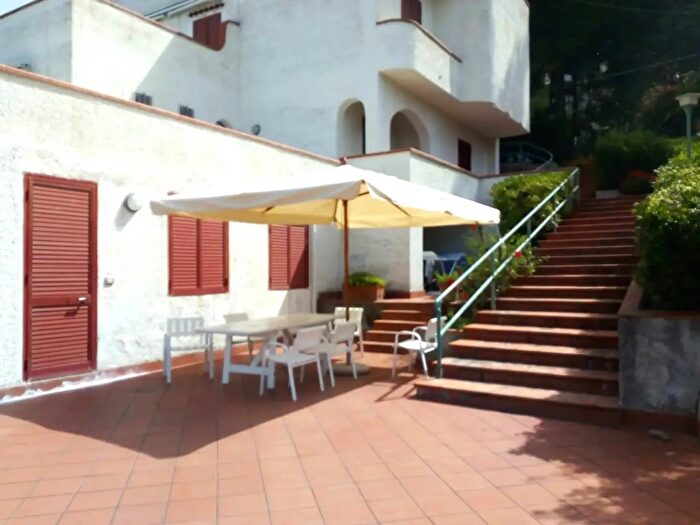 Appartamento trilocale in vendita in Via Saline, Centola