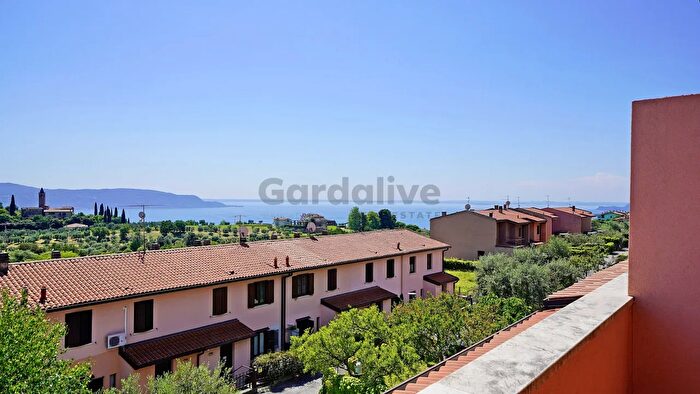 Casa quadrilocale in vendita in Via Paolo Veronese, Toscolano Maderno