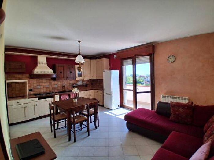 Appartamento quadrilocale in vendita in Via San Basilio, Taglio Di Po