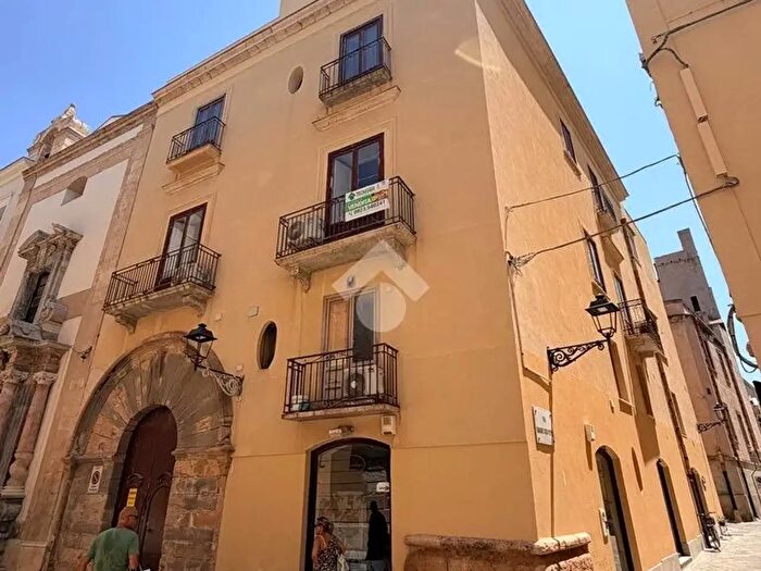 Appartamento con 8 locali in vendita in Via Garibaldi, Trapani