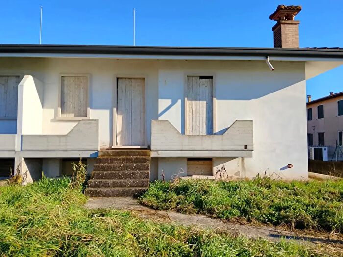 Casa con 5 locali in vendita in Via Casetta, Ronco AllAdige