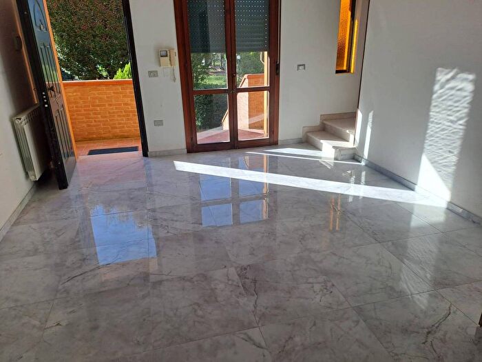 Casa trilocale in affitto in Via Aldo Moro, Centro, Taglio di Po