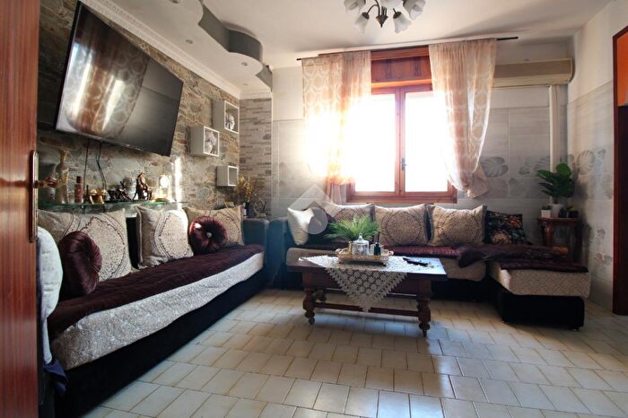 Appartamento quadrilocale in vendita in Via Giovanni Boccaccio, Galliera