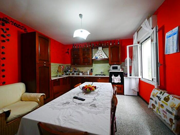 Appartamento quadrilocale in vendita in Via Pazzano, Serramazzoni