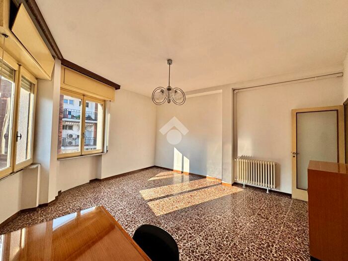 Appartamento bilocale in vendita in Via Fusco, Novara