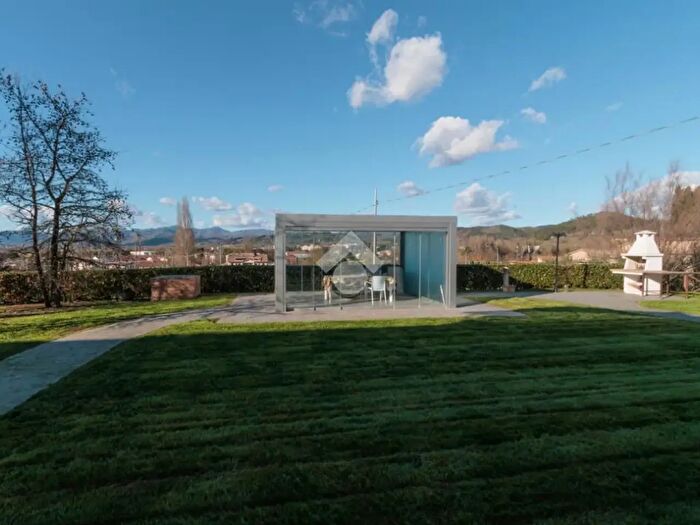 Casa con 6 locali in vendita in Via Caduti delle Forze dellOrdine, Citta Di Castello