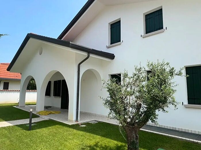 Casa con 6 locali in vendita in Noventa Padovana