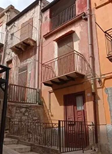 Casa monolocale in vendita in Via Tagliamento, Montallegro