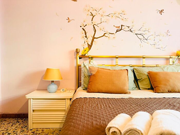 Appartamento trilocale in vendita in Via Lanzo, Torino