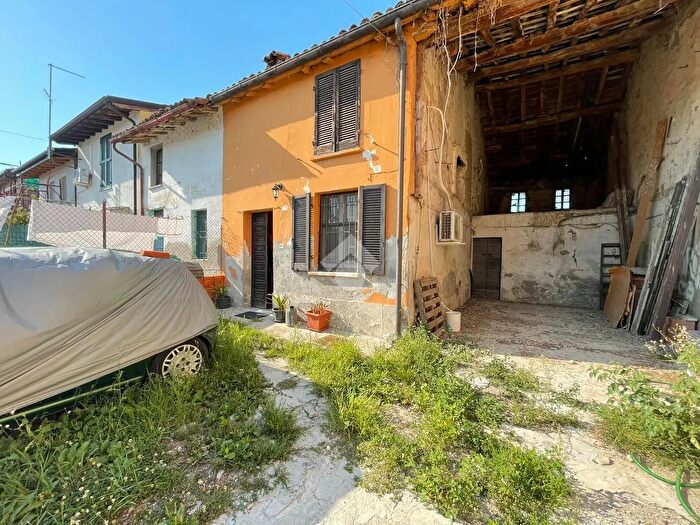 Casa trilocale in vendita in Via Marconi, Cervesina