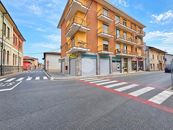 Appartamento trilocale in vendita in Via XX Settembre, Rondissone