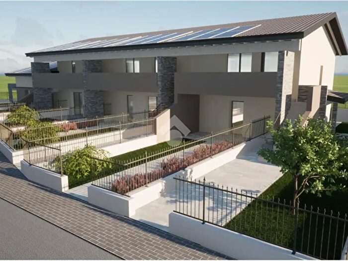 Appartamento trilocale in vendita in Via Don Giovanni Beltrame, Valeggio Sul Mincio