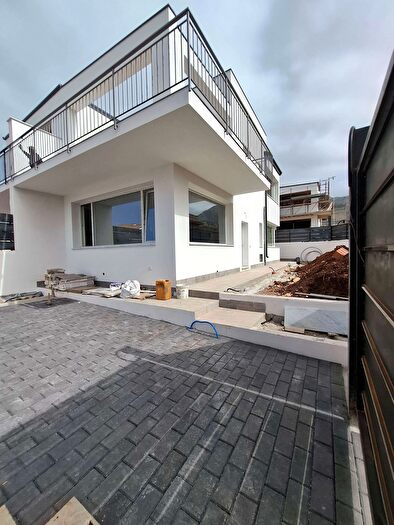 Casa con 5 locali in vendita in Via Giummari, Carini