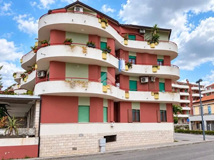 Appartamento trilocale in vendita in Viale della Dalmazia, Vasto