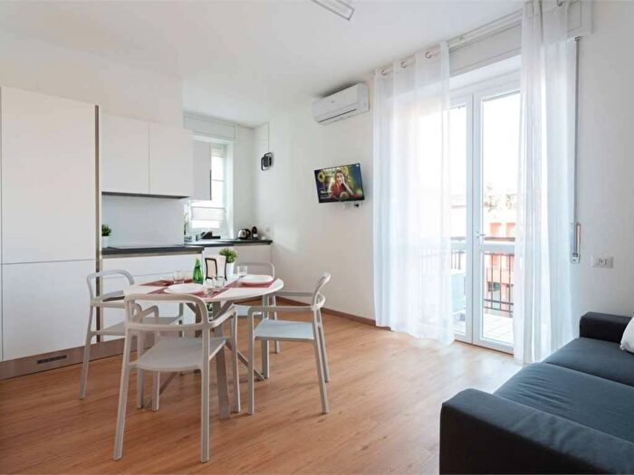 Appartamento monolocale in affitto in trevi, Dergano, Milano