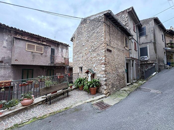 Appartamento bilocale in affitto in Centro, Scandriglia