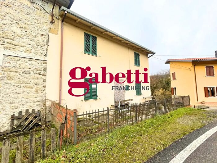 Casa con 5 locali in vendita in Badia Tedalda
