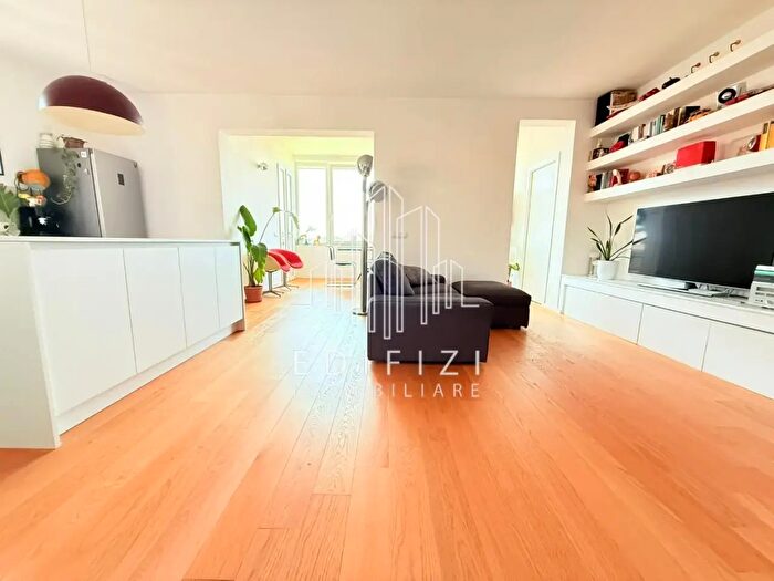 Appartamento con 5 locali in vendita in Massa