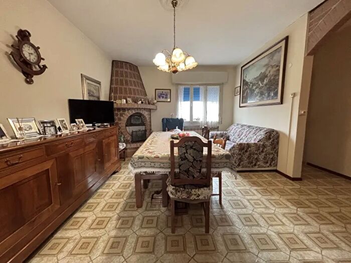 Appartamento trilocale in vendita in Strada Statale Romana Nord, Carpi