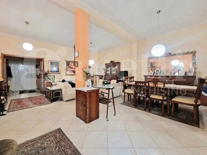 Casa con 5 locali in vendita in Via Barbagia Snc, San Sperate