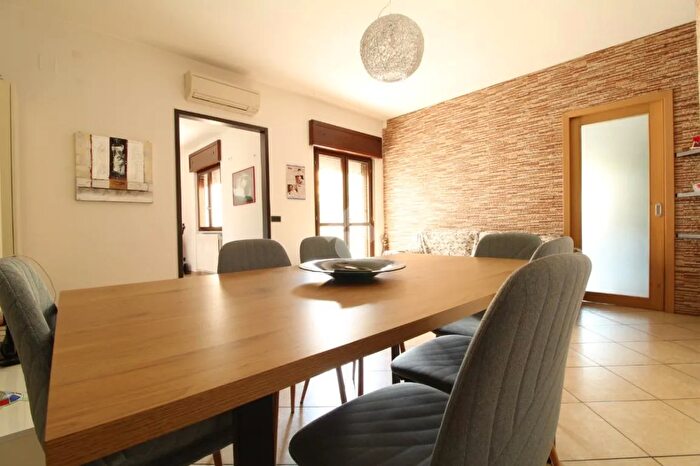 Appartamento trilocale in vendita in Via Trieste, Montalto Uffugo