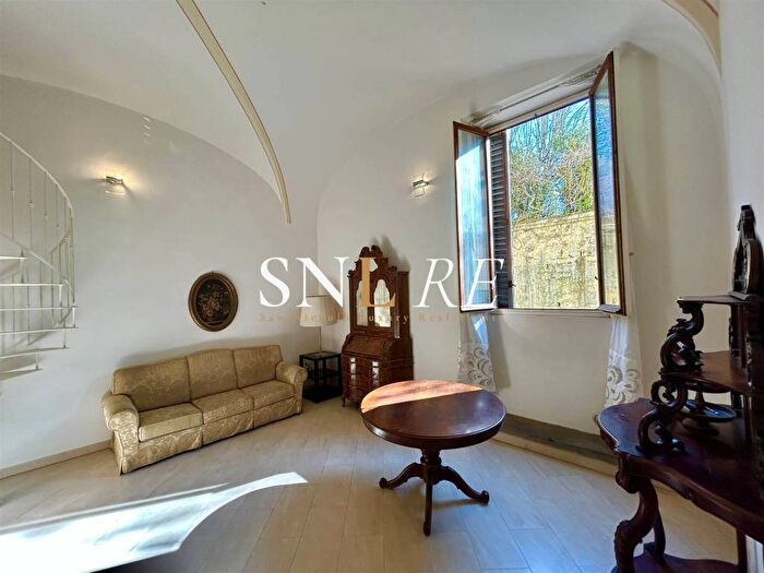 Appartamento trilocale in affitto in Via Romana, Santo Spirito, Firenze