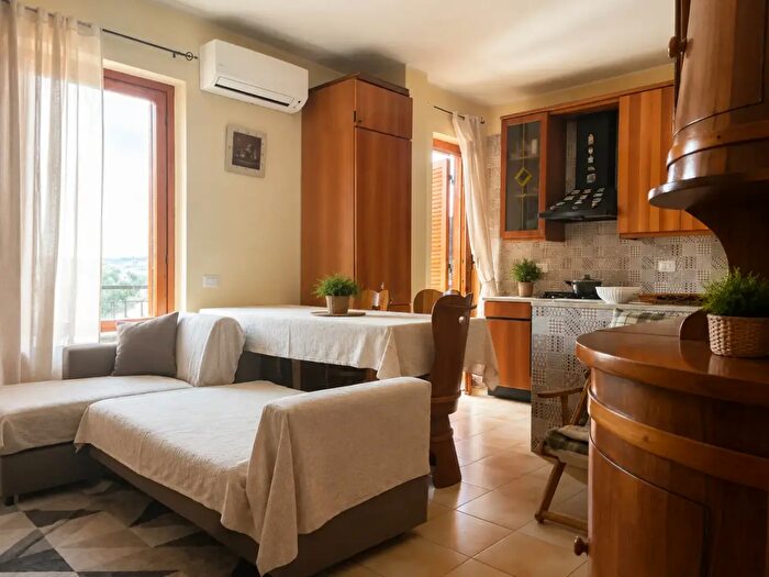 Appartamento trilocale in vendita in Formia