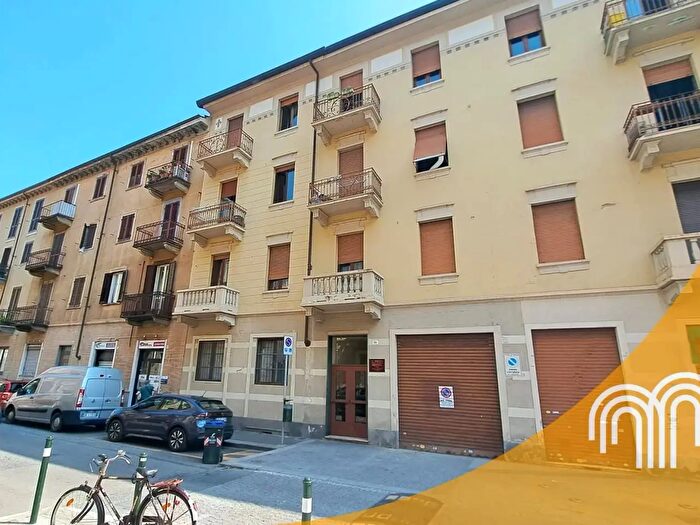 Appartamento quadrilocale in vendita in Via Volvera, Torino