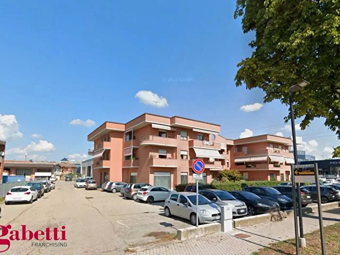 Appartamento quadrilocale in vendita in Corso Bra, Alba