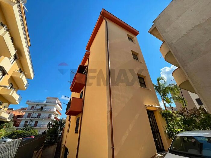 Appartamento trilocale in affitto in Via Emilio Salgari, Bagheria