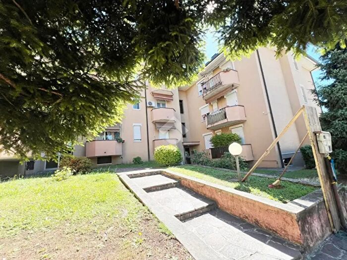 Appartamento trilocale in vendita in Via Armando Diaz, Mozzate