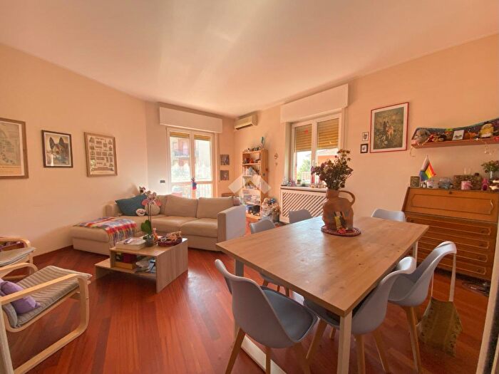 Appartamento trilocale in vendita in Via Zanini, Calolziocorte