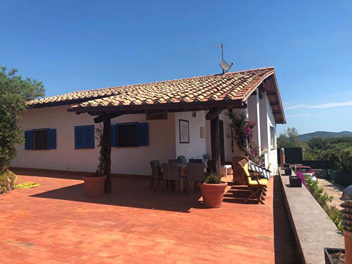Casa con 6 locali in affitto in Via Torre San Biagio, Ansedonia, Orbetello