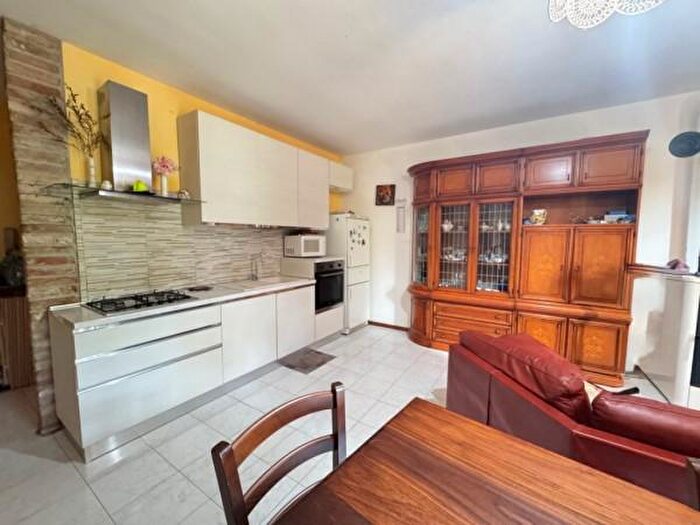 Casa con 5 locali in vendita in Via Gaetano Donizetti, Godiasco Salice Terme