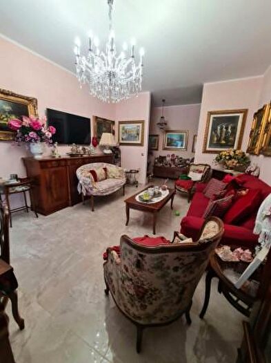 Appartamento con 5 locali in vendita in Via Mangagnina, Ravenna