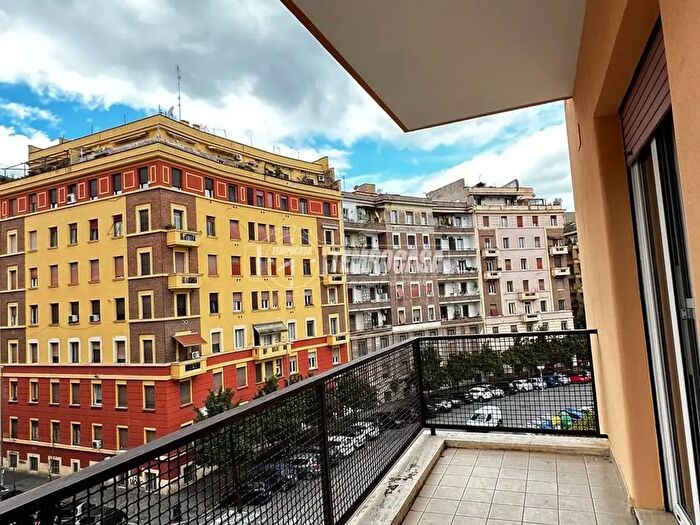 Appartamento quadrilocale in vendita in Via Pasquale Leonardi Cattolica, Roma