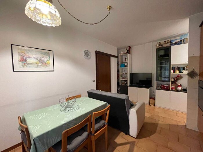 Appartamento bilocale in affitto in Via Scuderlando, Borgo Roma, Verona