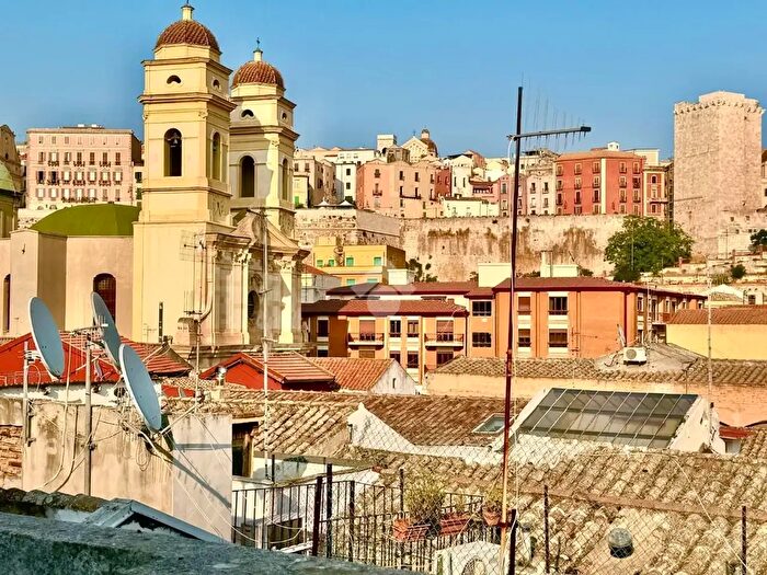 Appartamento bilocale in vendita in Via Domenico Alberto Azuni, Cagliari